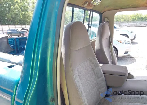 1994 Ford Ranger from USA, damaged, VIN 1FTCR10A2RUD04809